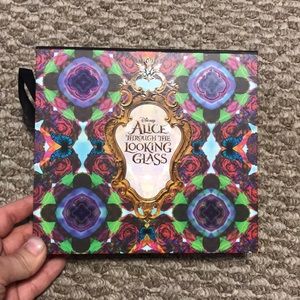 Urban Decay Alice In Wonderland Pallet